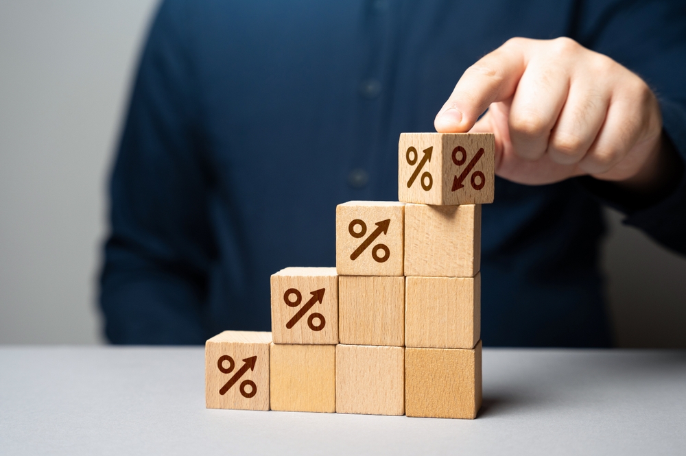 continue,the,upward,trend,in,interest,rates.,benefit,from,higher